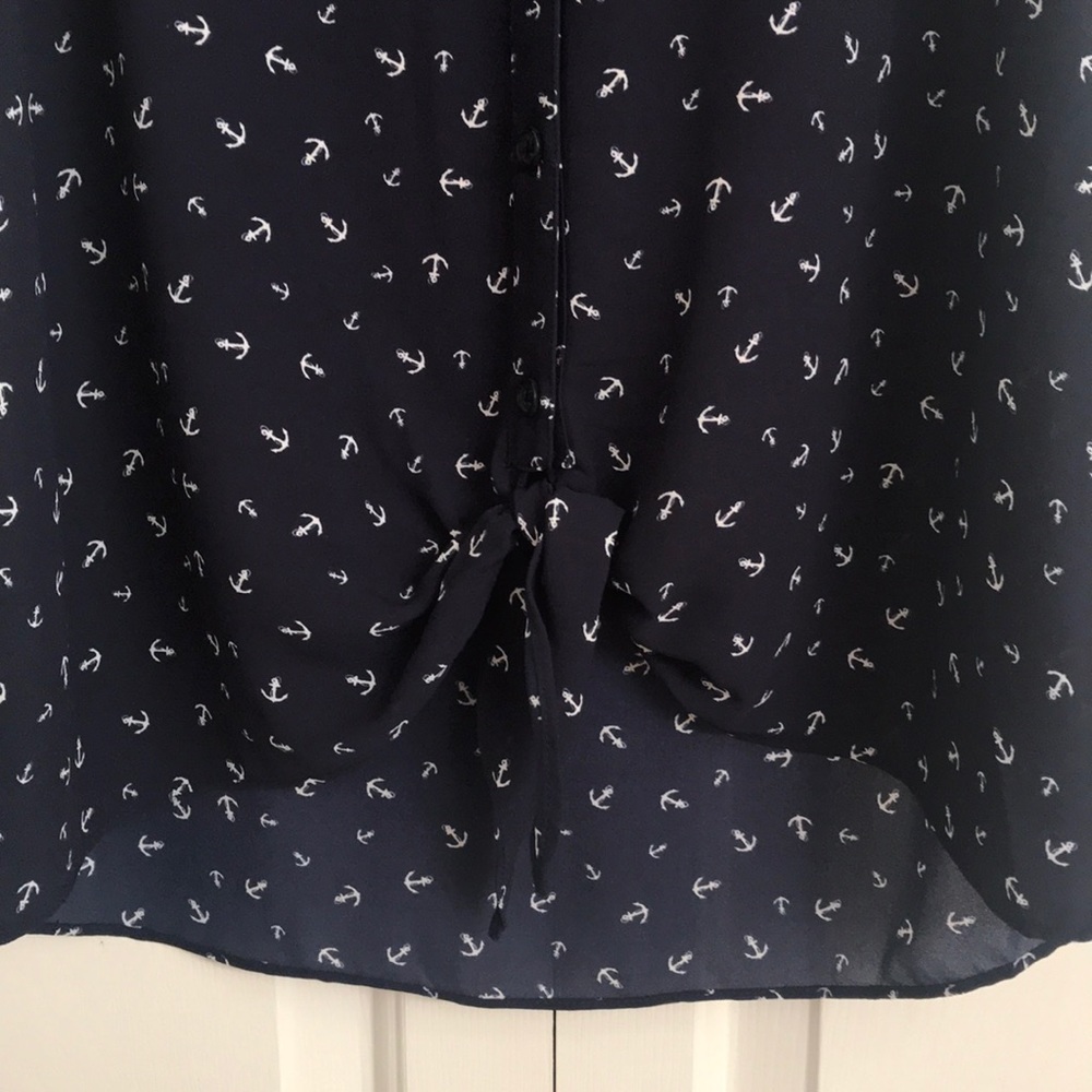 💜Tops 3 for $15 - add to bundle - Picture 3 of 6